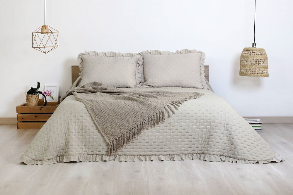 Colcha bouti SOFT volante GIORNO Secaneta color piedra ()