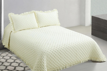 Colcha crema con Volante CAPRI