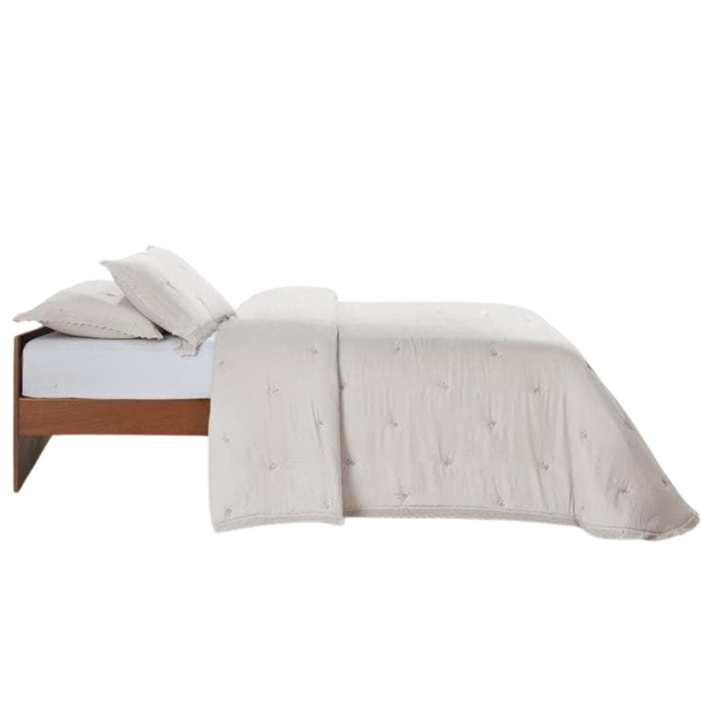Colcha extra suave bordada SANADE de Clara Vidal color natural (1)
