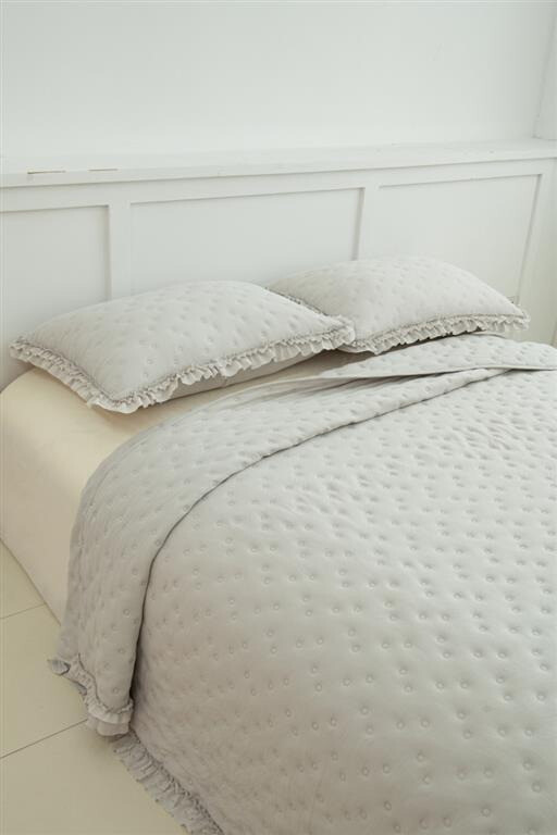Colcha gris stonewash  CLARA VIDAL modelo Sizan (3)