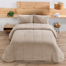 Edredón beige de  borreguito semiliso modelo Riso de MANTEROL
