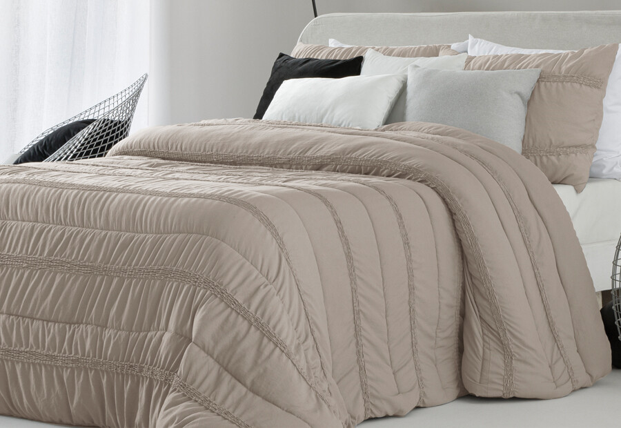 Edredón Comforter Liso FUNDECO Soft Touch Provenza beige ()