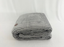 Edredón Sherpa color gris MIX de  Ankelí
