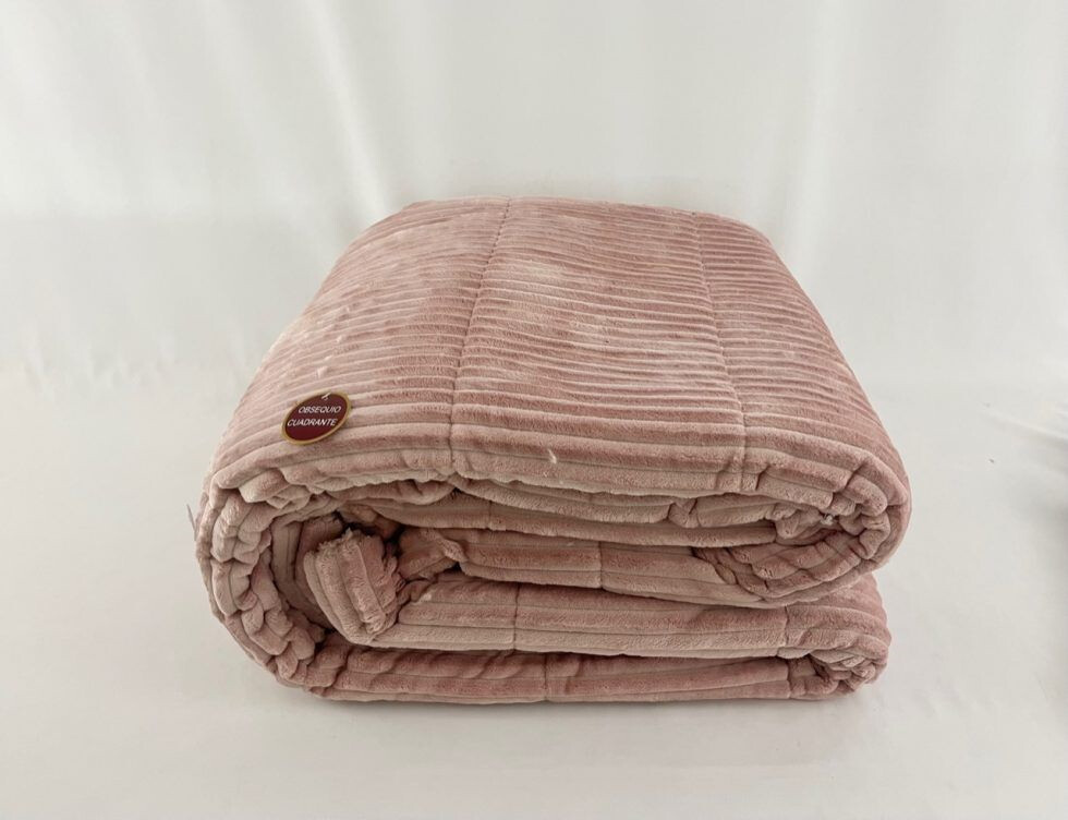 Edredón Sherpa color rosa MIX de  Ankelí ()