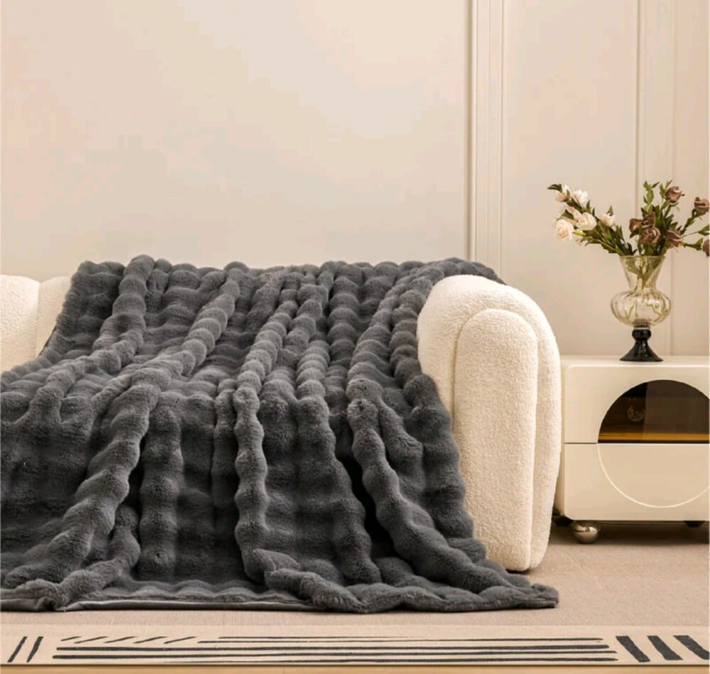 Manta Plaid Victorio & Lucchino Imitación Piel De Conejo con Reverso Sedalina - Manta Suave color Gris ()